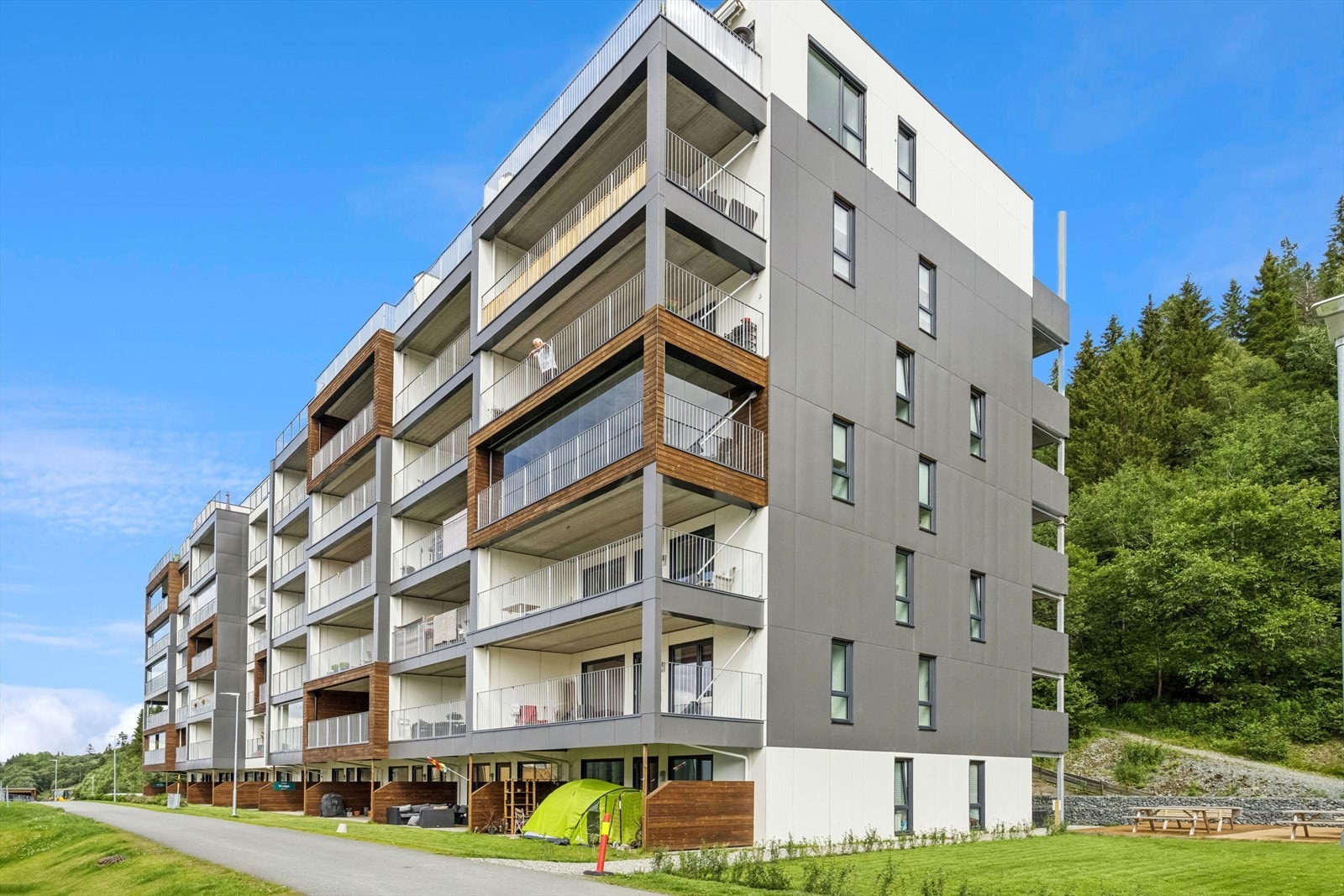 Som en del av Klæbu Panorama bor du landlig til med kort vei til det du trenger i hverdagen. Galleribilde