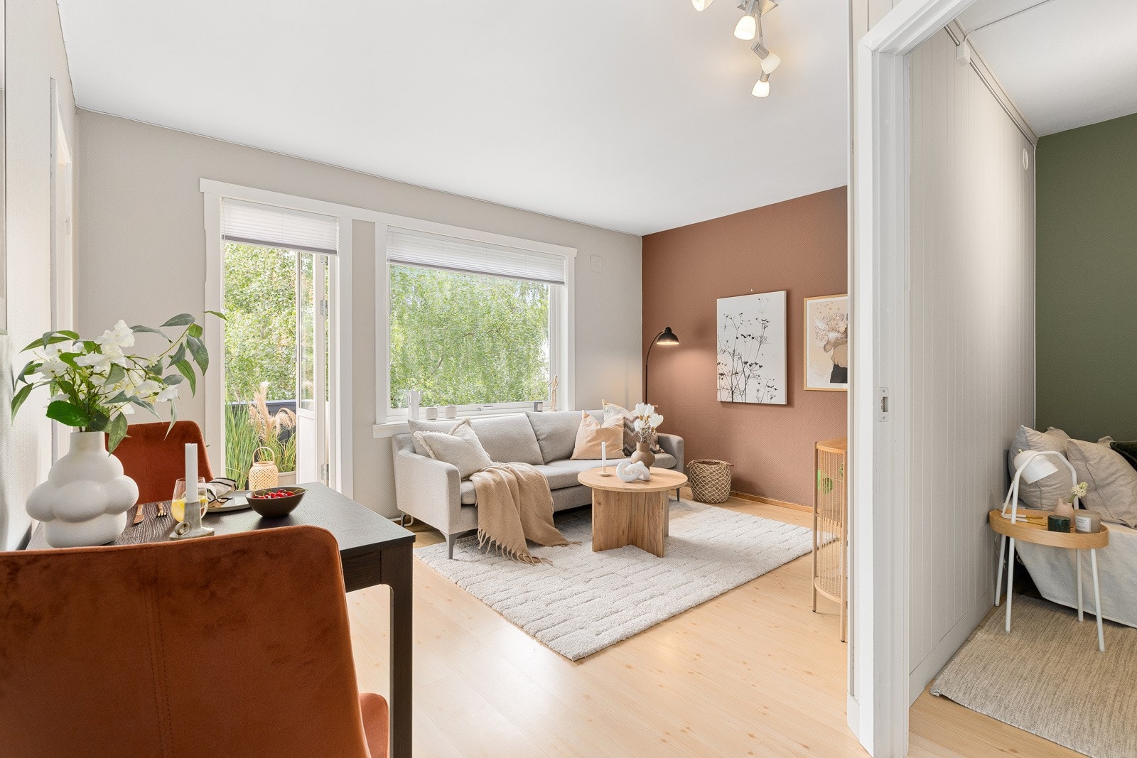 Koselig stue med adskilt sovealkove. Galleribilde