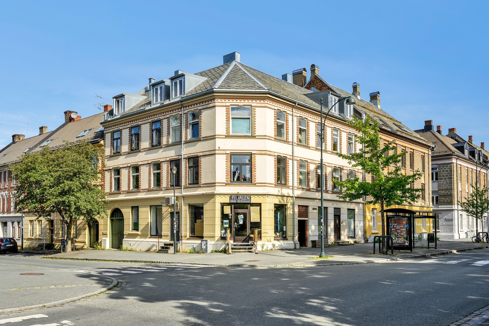 Sameiet består av 14 seksjoner. Galleribilde