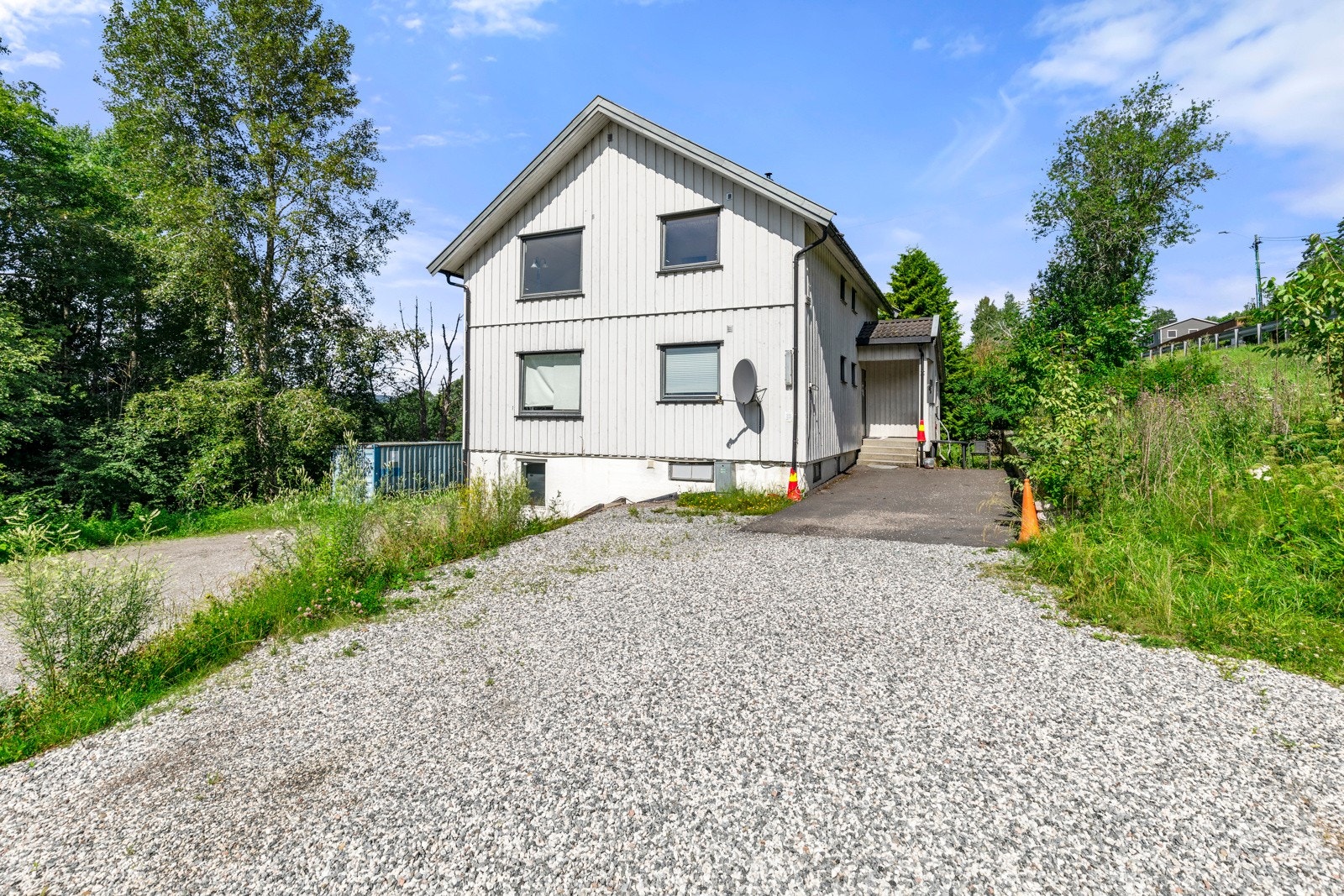 Hel horisontaldelt bolig. Galleribilde