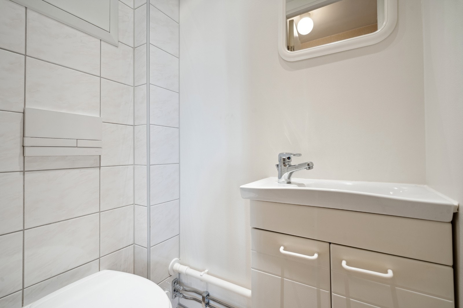 Separat WC, renovert i regi av borrettslaget i 2013! Galleribilde