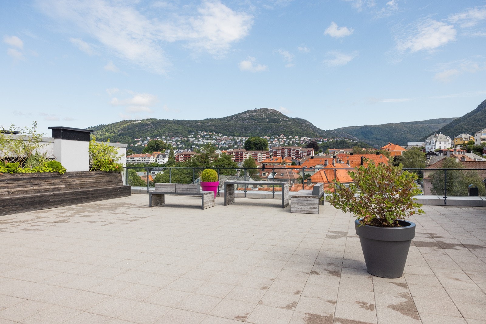 Det er flott utsikt fra takterrassene. Galleribilde