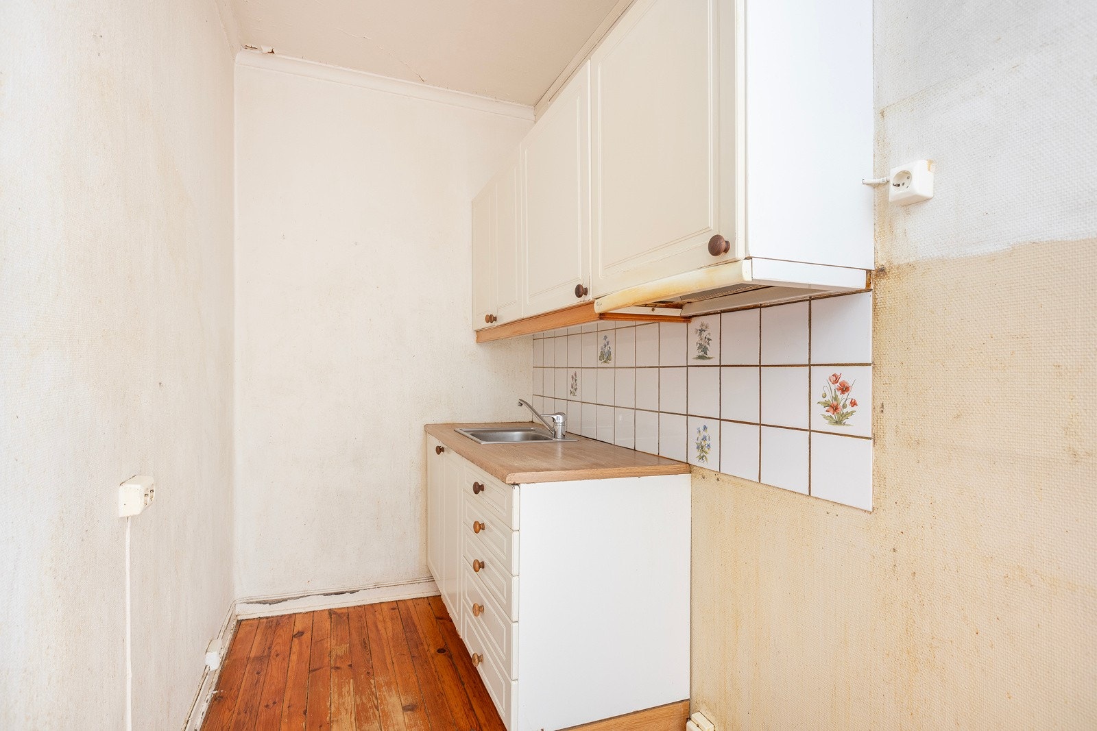 Enkel kjøkkeninnredning. Galleribilde