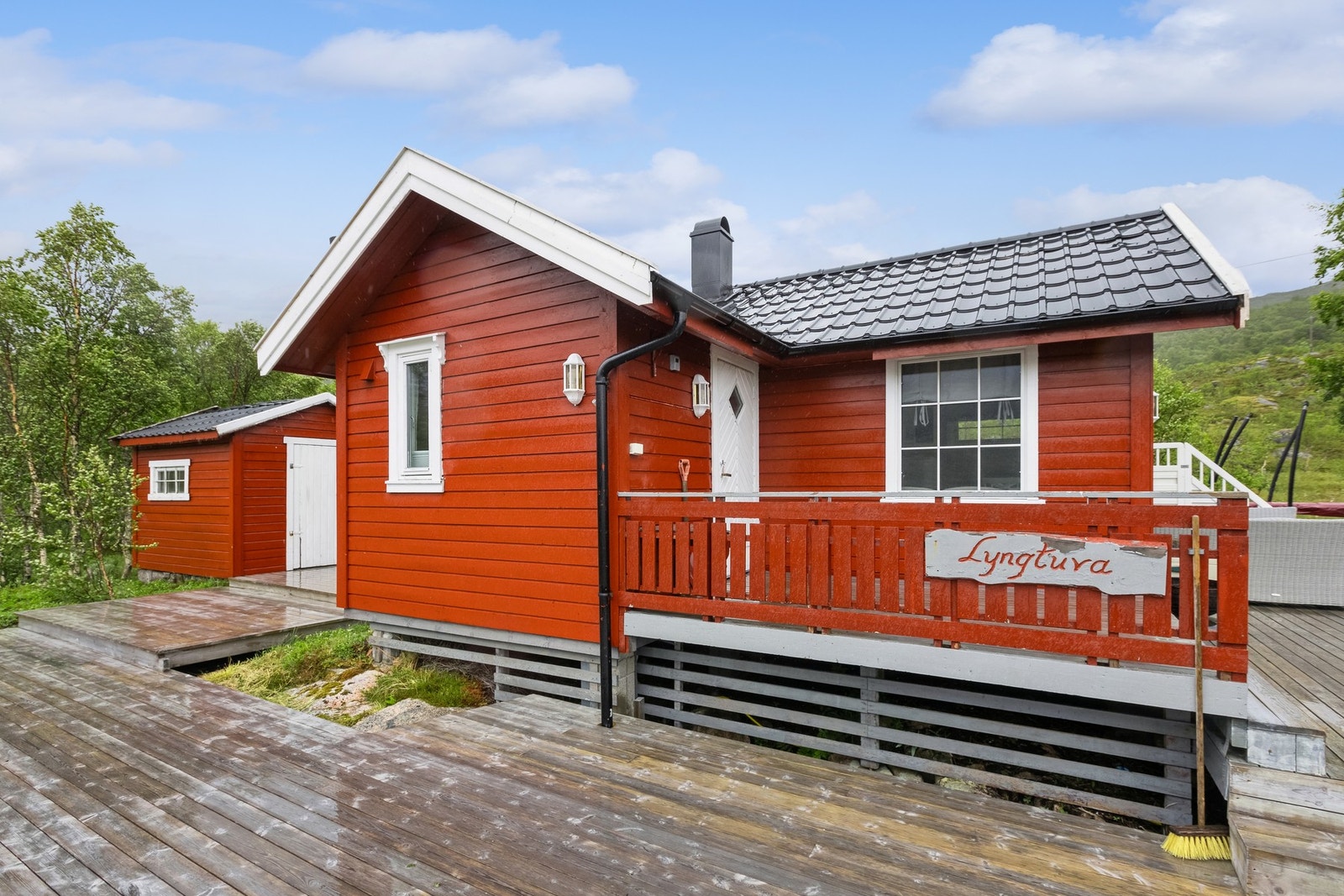 Hytten er jevnlig vedlikeholdt og holder god standard på diverse innredninger og overflater Galleribilde