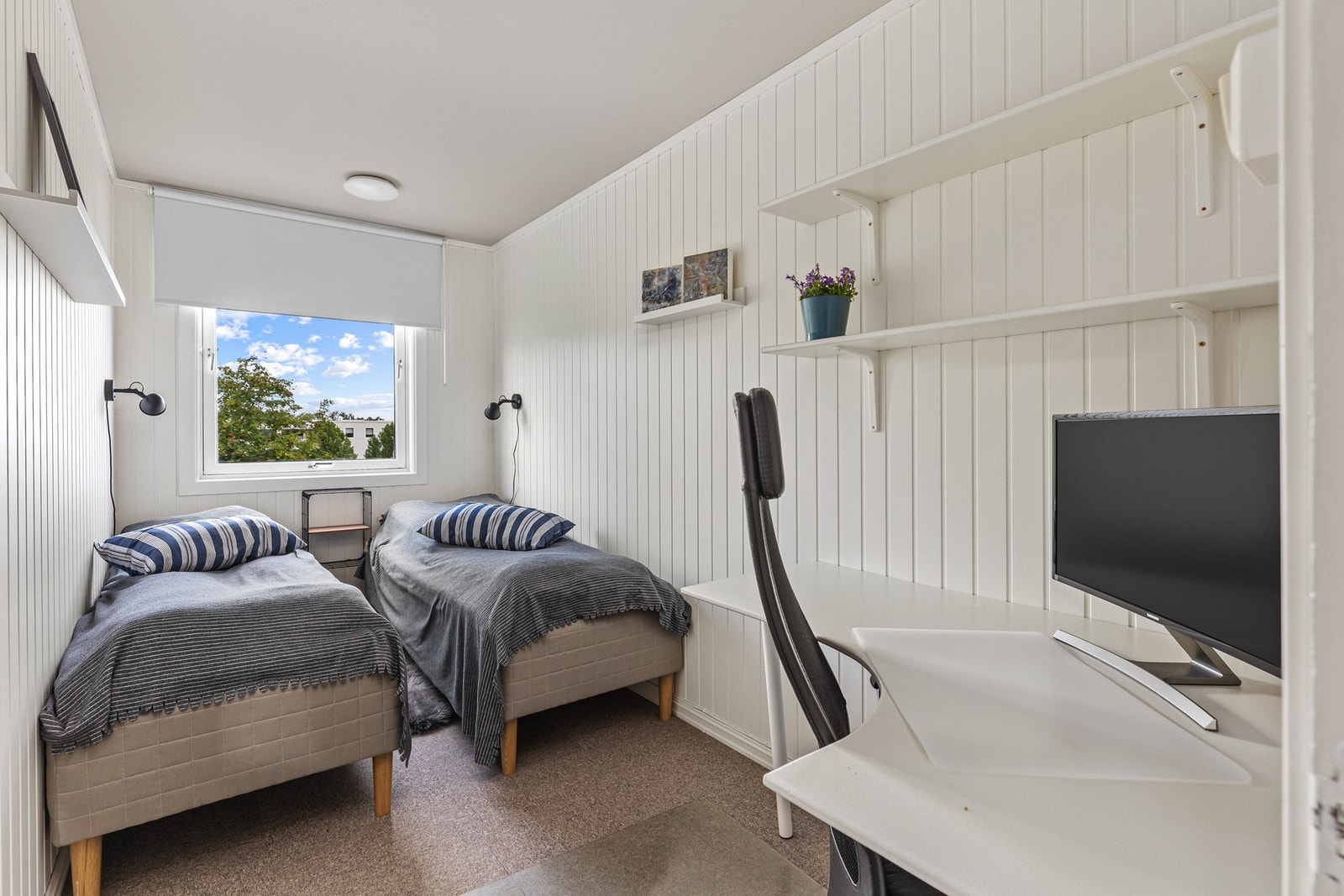 Lyst og pent soverom på 8 kvm. Galleribilde