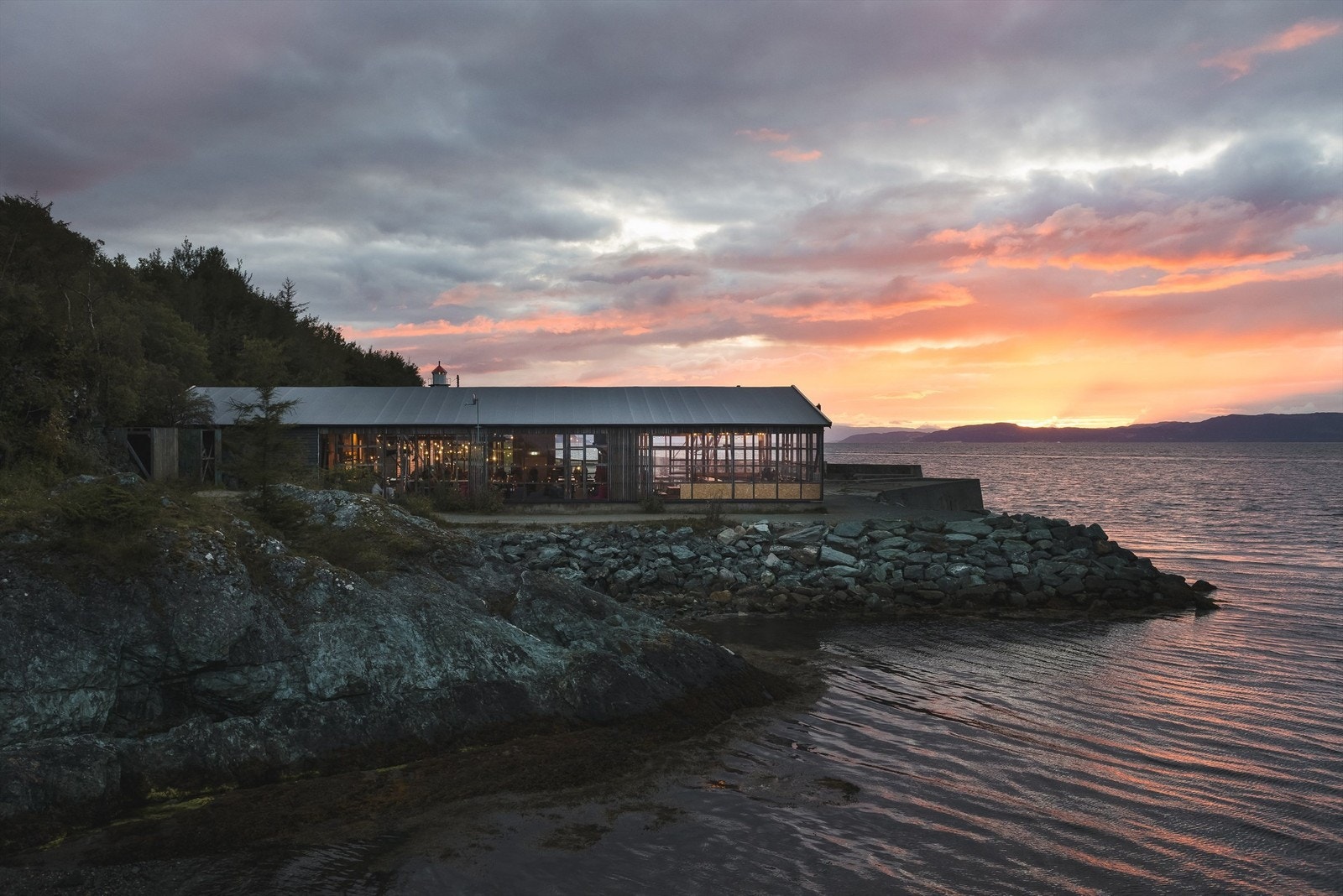 Ladekaia langs ladestien er et populært sted blant beboerne i området. Galleribilde