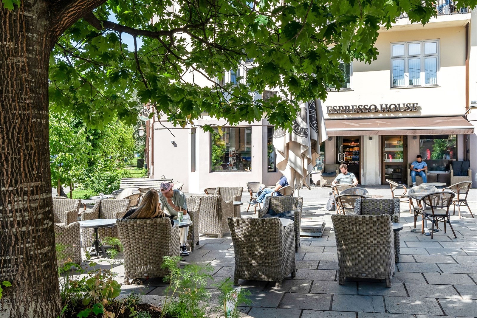 Nærområdet bugner av koselige kafeer, spennende restauranter og gode shoppingmuligheter. Galleribilde