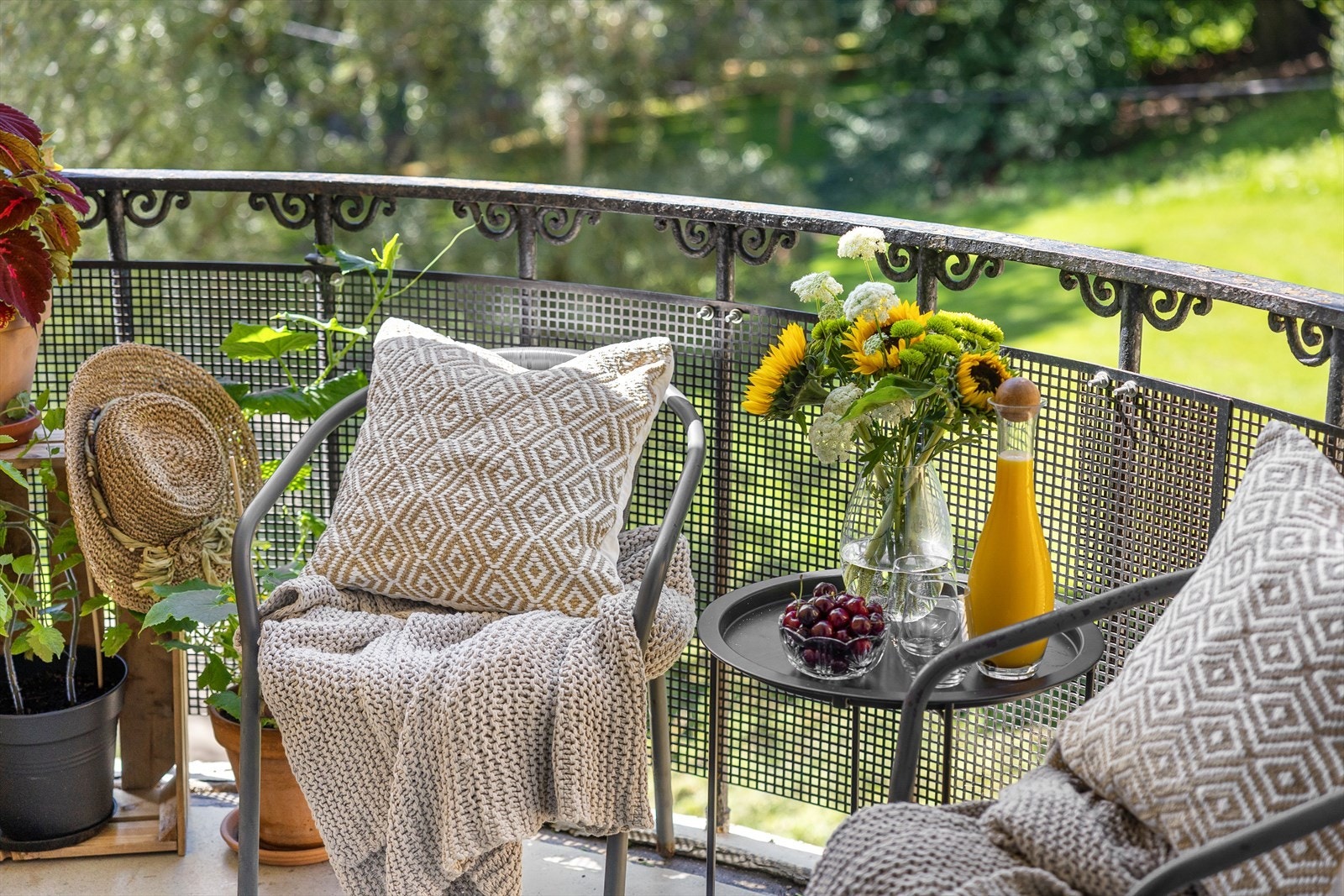 Selger har brukt den sørvestvendte mot kirken mest Galleribilde