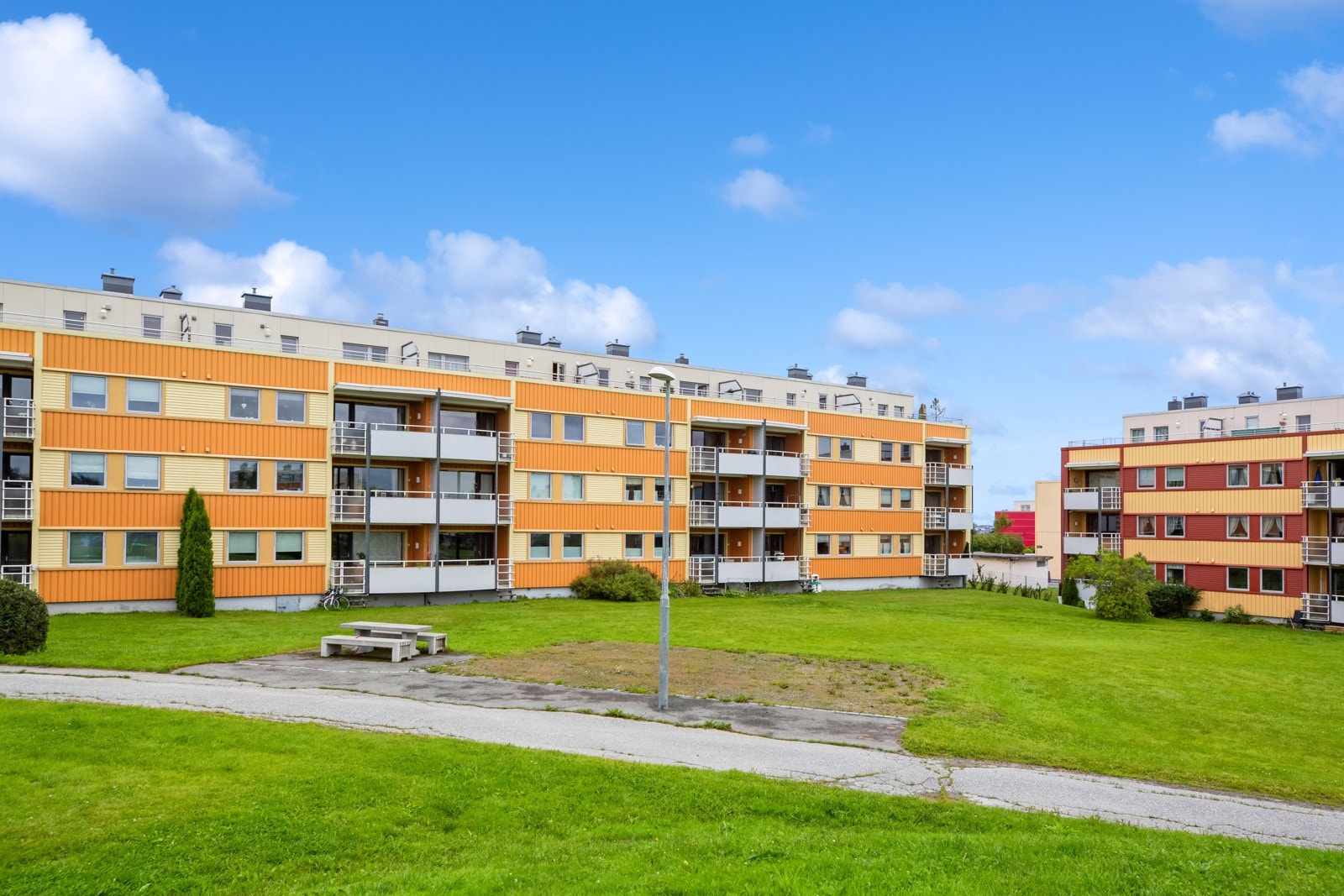 Her har du sjansen til å forme ditt eget paradis i nærheten til byen. Ikke gå glipp av denne sjeldne muligheten! Galleribilde