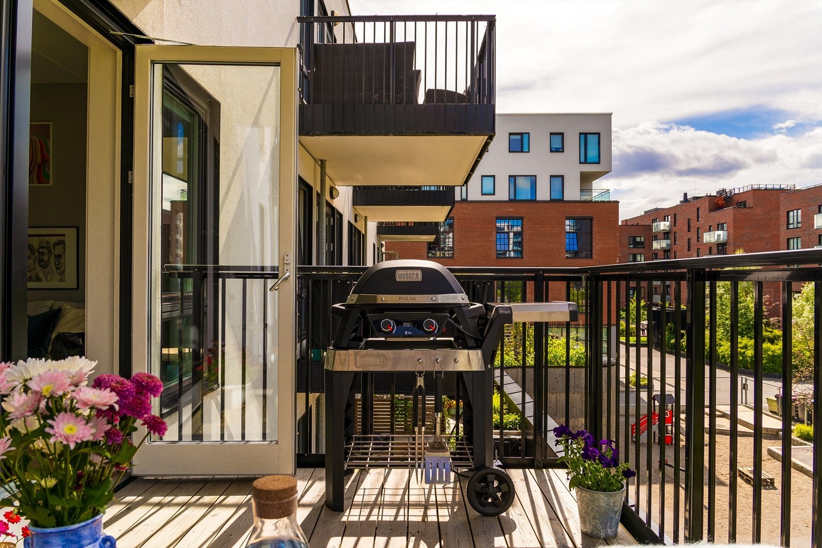 Krydderhagen er kjent for sine grønne og frodige fellesområder og stilige arkitektur. Galleribilde