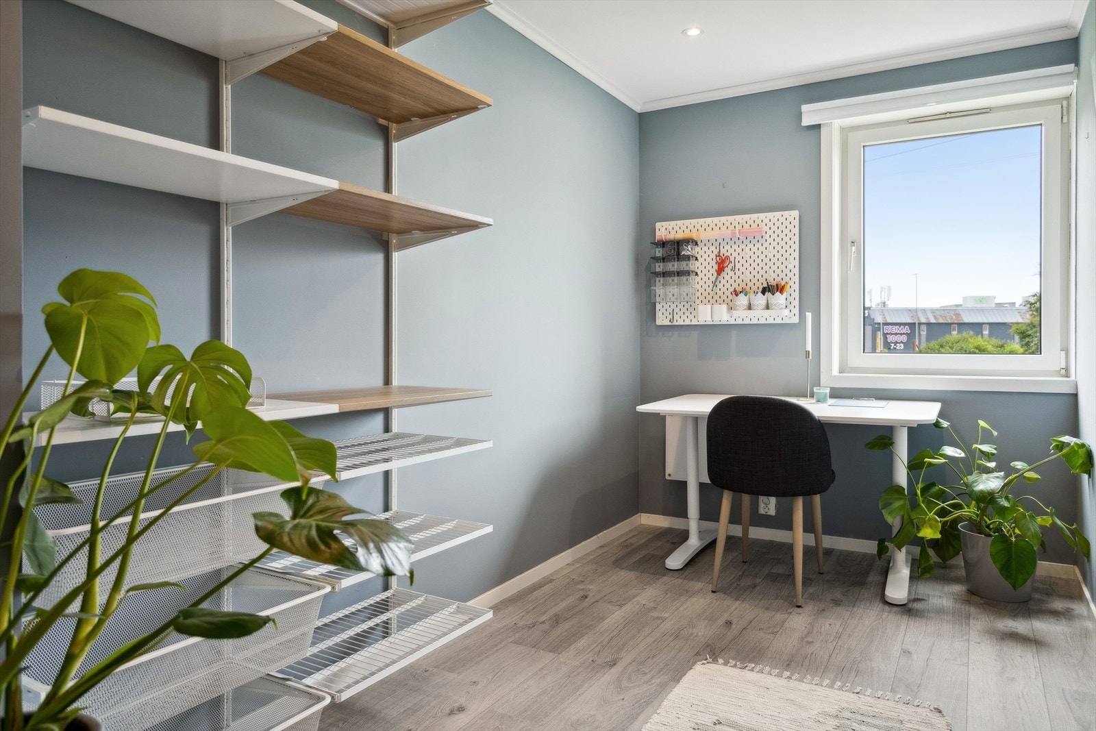 Soverom 2 er 7,5 m² og har tilhørende hyller. Galleribilde