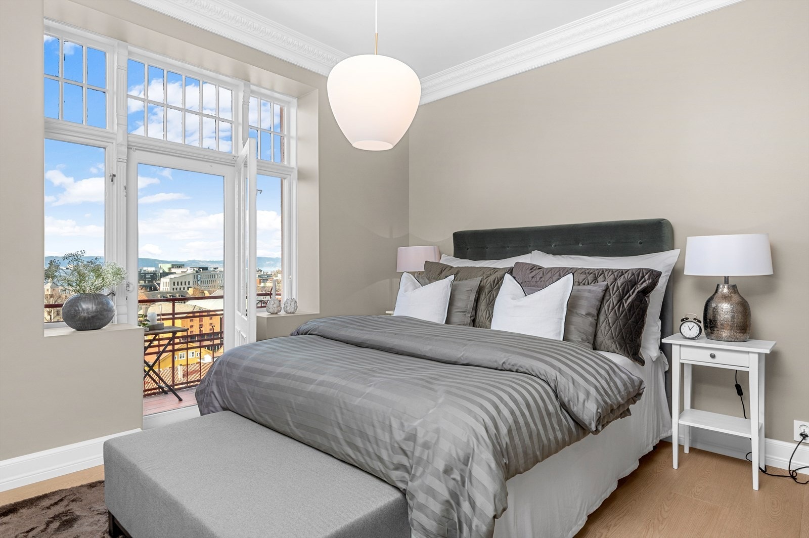 Hovedsoverommet er på flotte 16m² og er utstyrt med gulvvarme. Galleribilde