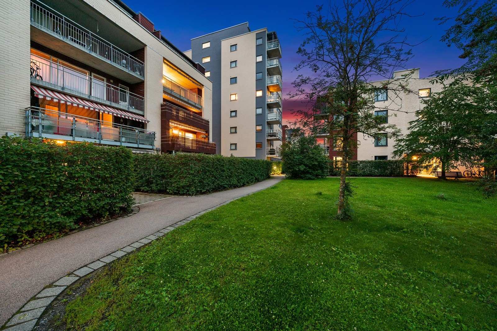 Veldig fine opparbeidede fellesarealer i borettslaget. Galleribilde