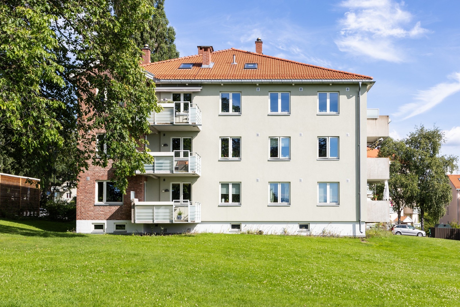 Leiligheten disponerer tre eksterne boder. Galleribilde