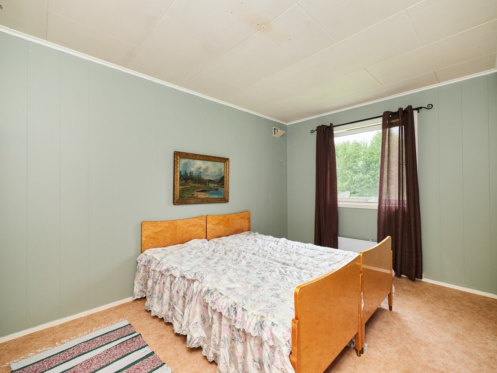 Hovedsoverommet befinner seg i boligens 1.etasje. Galleribilde