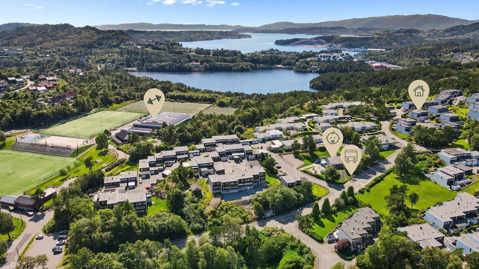 - Meget kort vei til busslinje 4 og barnehage. Flere trenings- og aktivitetstilbud på Varden Amfi. Kanskje du vil ta turen og bade i Gjeddevannet ? Alt innen kort gangavstand! - Galleribilde