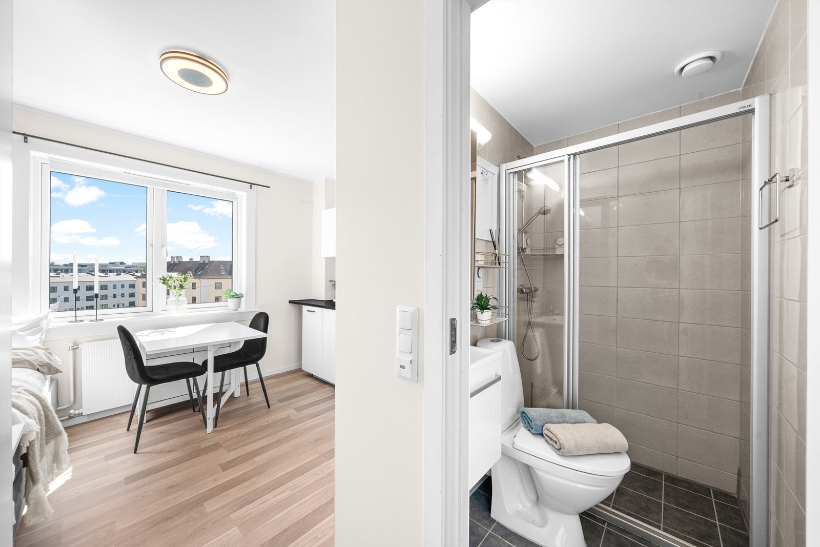 Fra entreèn har du adkomst til bad. Badet er nytt fra 2014 Galleribilde