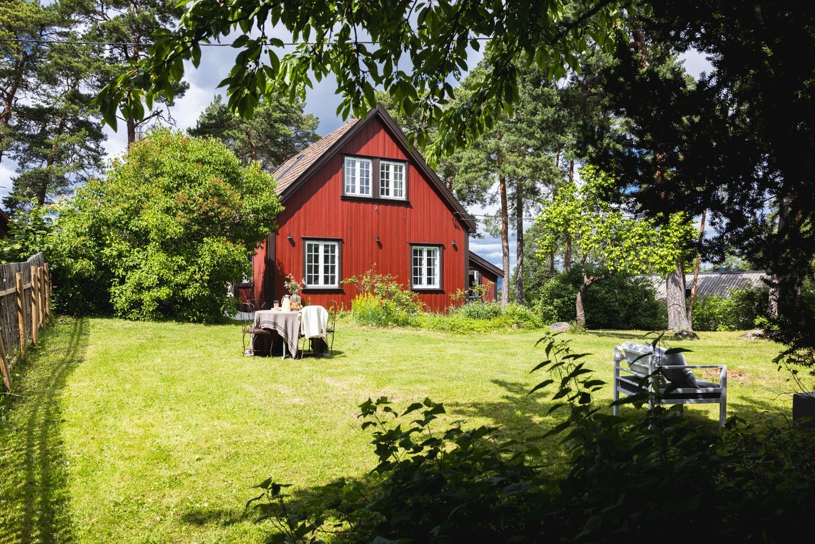 Eiendommen er godt vedlikeholdt og ble malt både innvendig og utvendig i 2021. Galleribilde