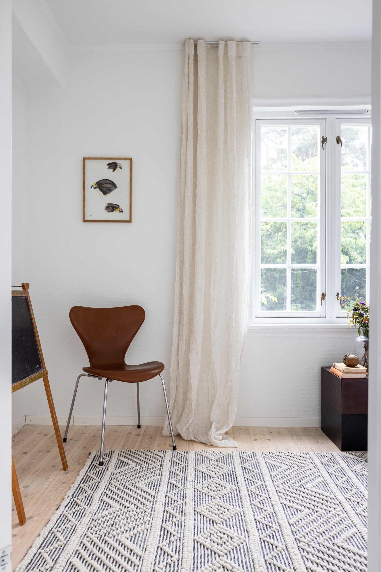 Soverom 2 og 3 kan enkelt tilpasses etter behov, og egner seg godt som kontor, gjesterom, walk-in closet eller barnerom Galleribilde
