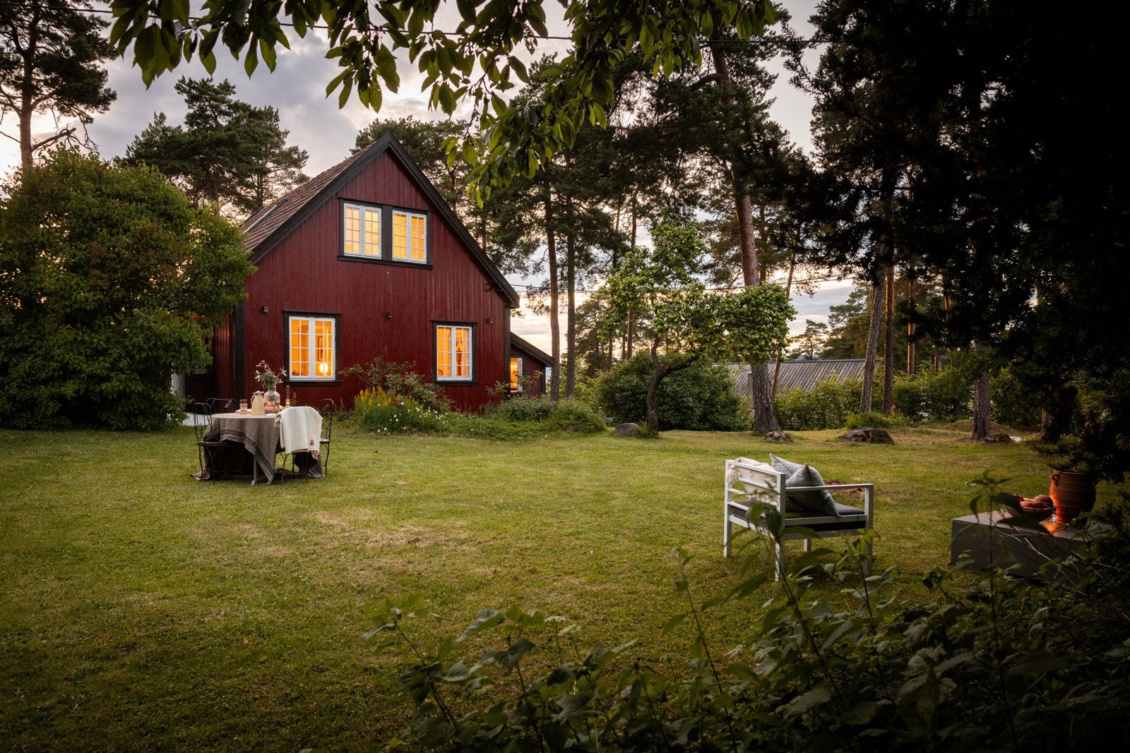 Kveldsstemning på eiendommen. Galleribilde