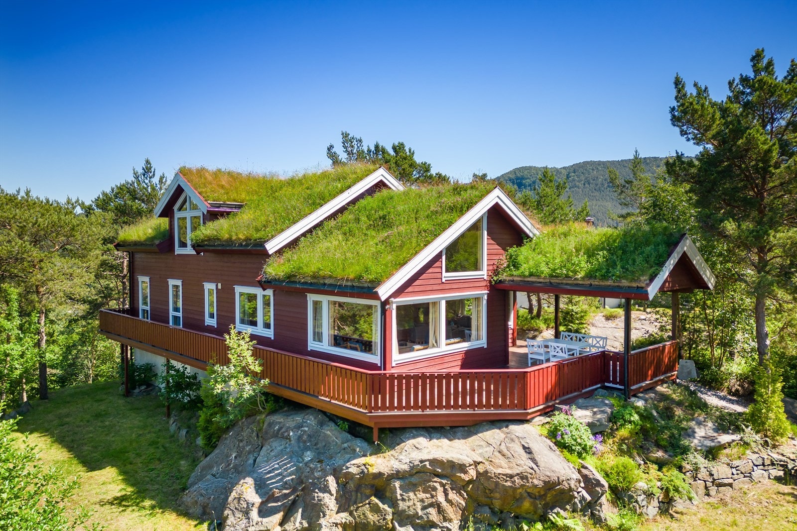 Velkommen til Lundakamben 31 - Et herlig landsted over tre plan som stod ferdig bygget i 2017. Galleribilde