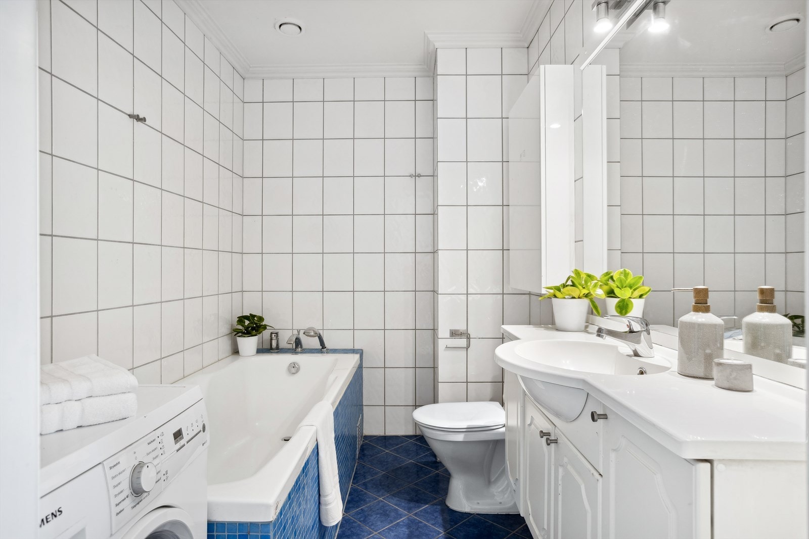 Det største badet er plassert i boligens 4.etg, i umiddelbar nærhet til alle soverommene Galleribilde