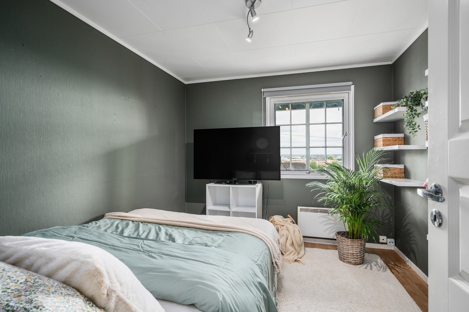 soverom 3 i underetasjen har plass til dobbeltseng. Galleribilde