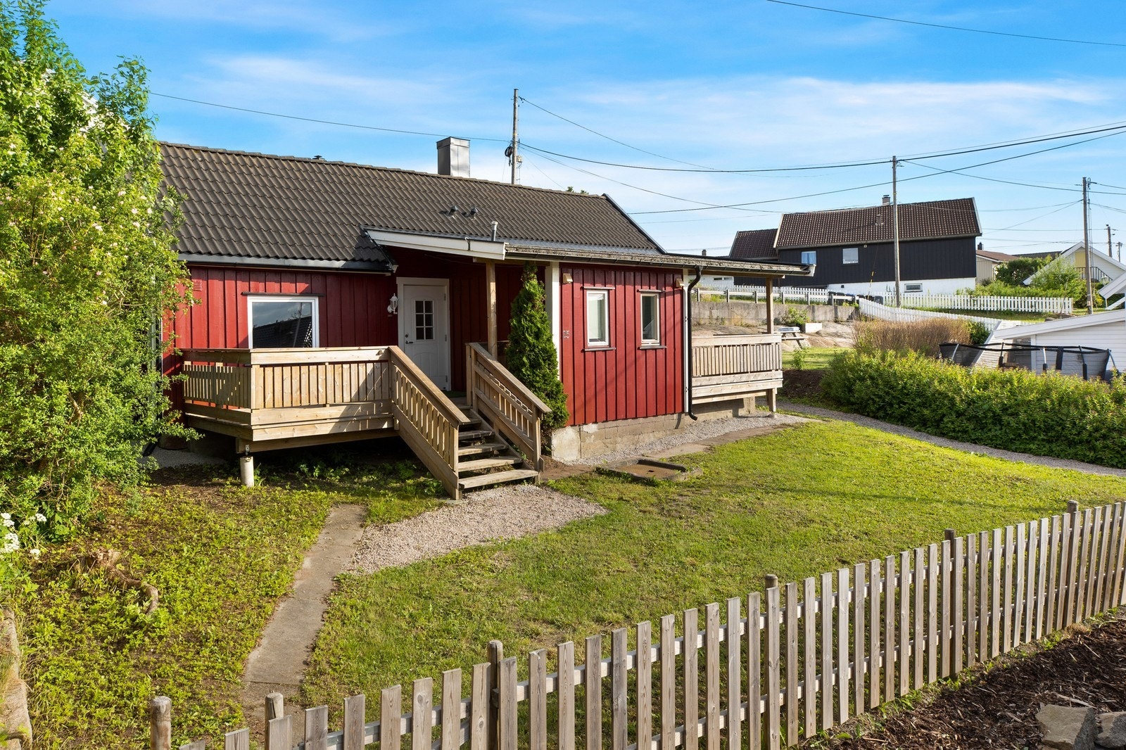 Her kan man sitte og nyte solen Galleribilde