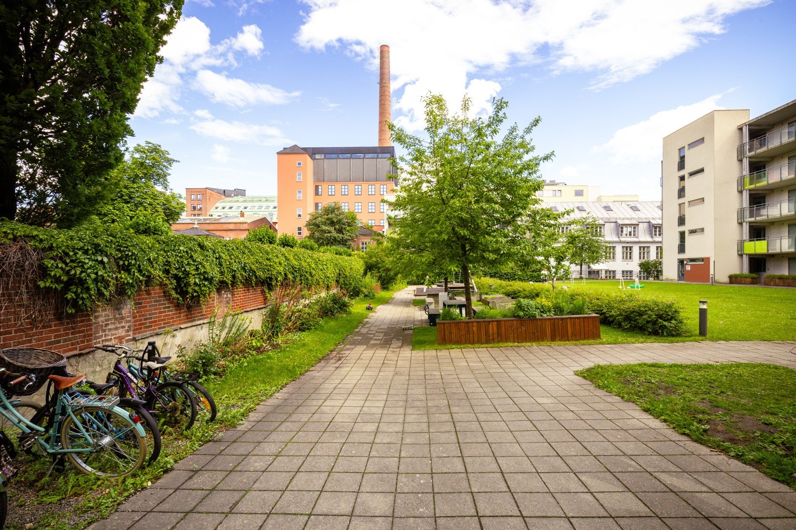 Leiligheten disponerer en bod i kjeller på ca. 4 m². Galleribilde