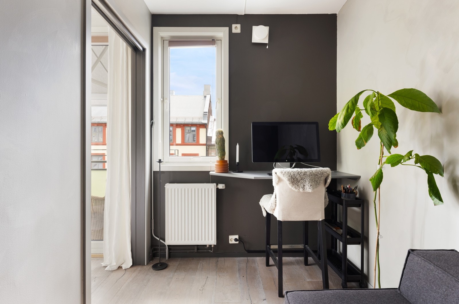 Det er plass til seng, skrivepult, oppbevaringsmøblement eller annen ønsket møblering. Galleribilde
