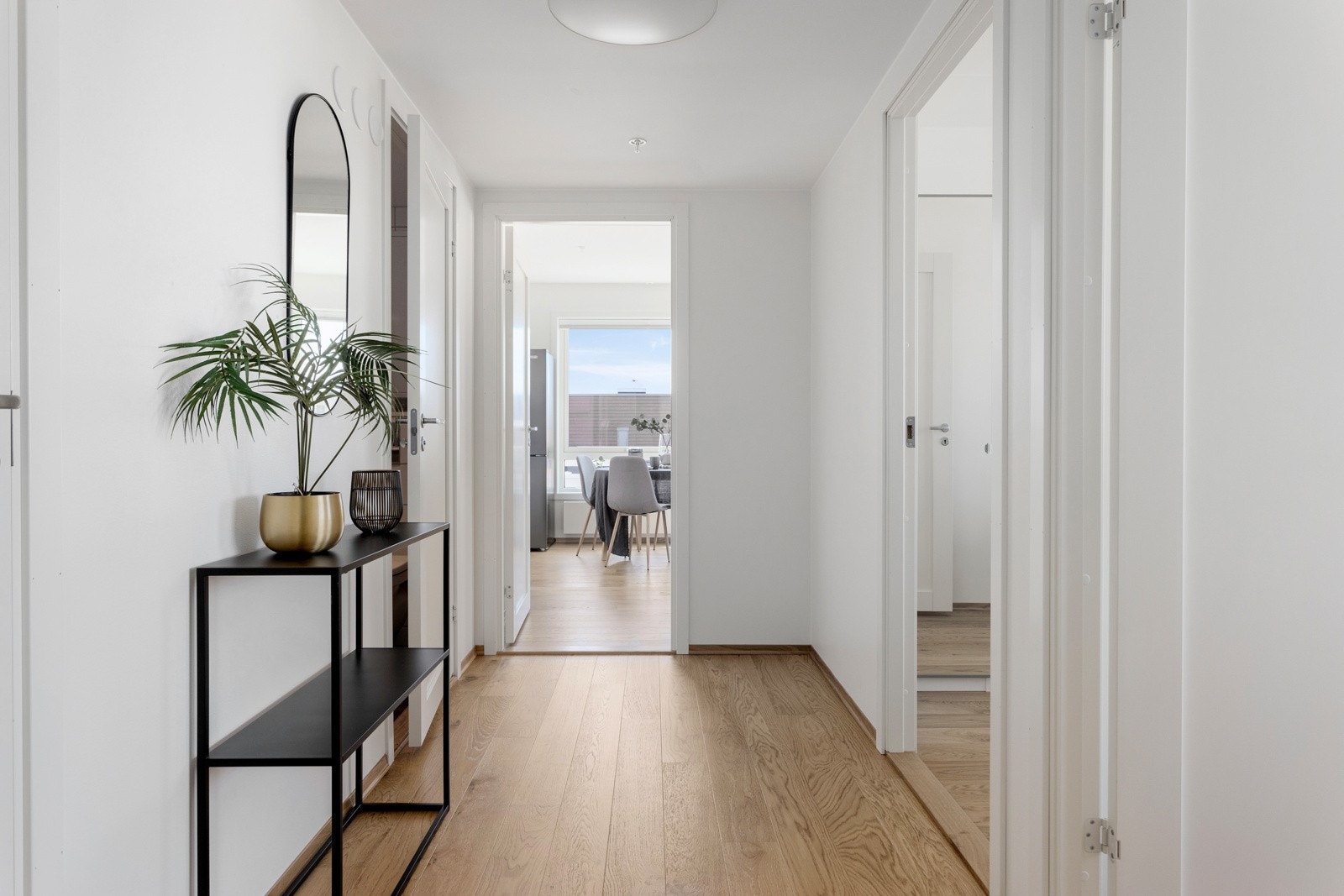 Leiligheten har en gjennomgående og god planløsning med tre soverom eller 2 soverom + hybel Galleribilde