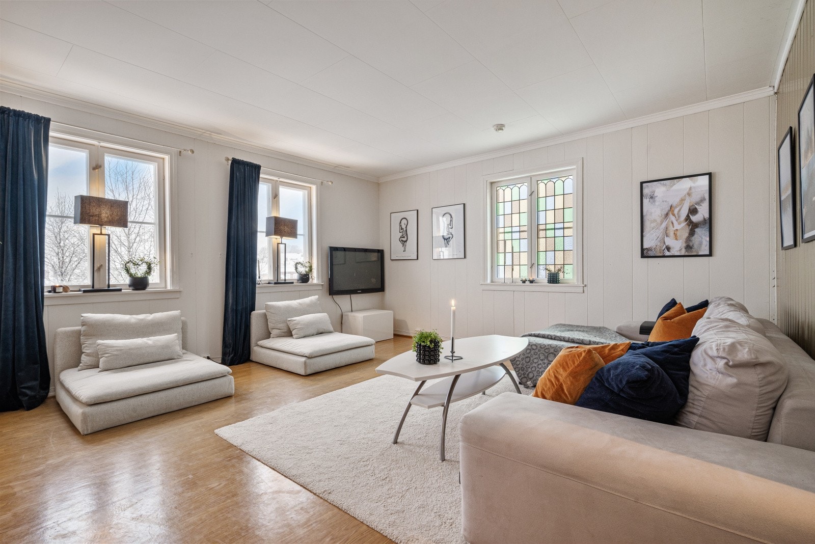 Stue 2. etasje. Galleribilde