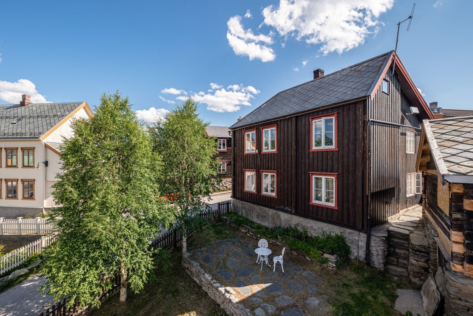 Flott beliggenhet med gangavstand til alt av fasiliteter. Galleribilde