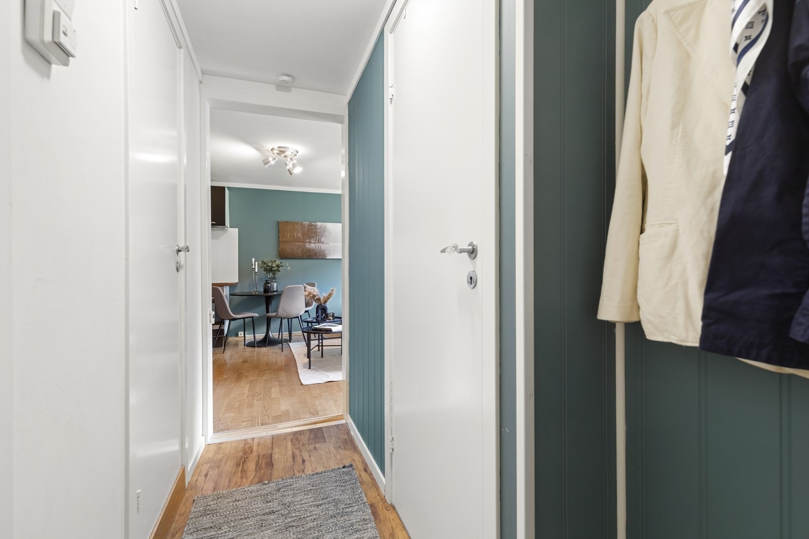 Her har du plass til oppheng av yttertøy. Galleribilde