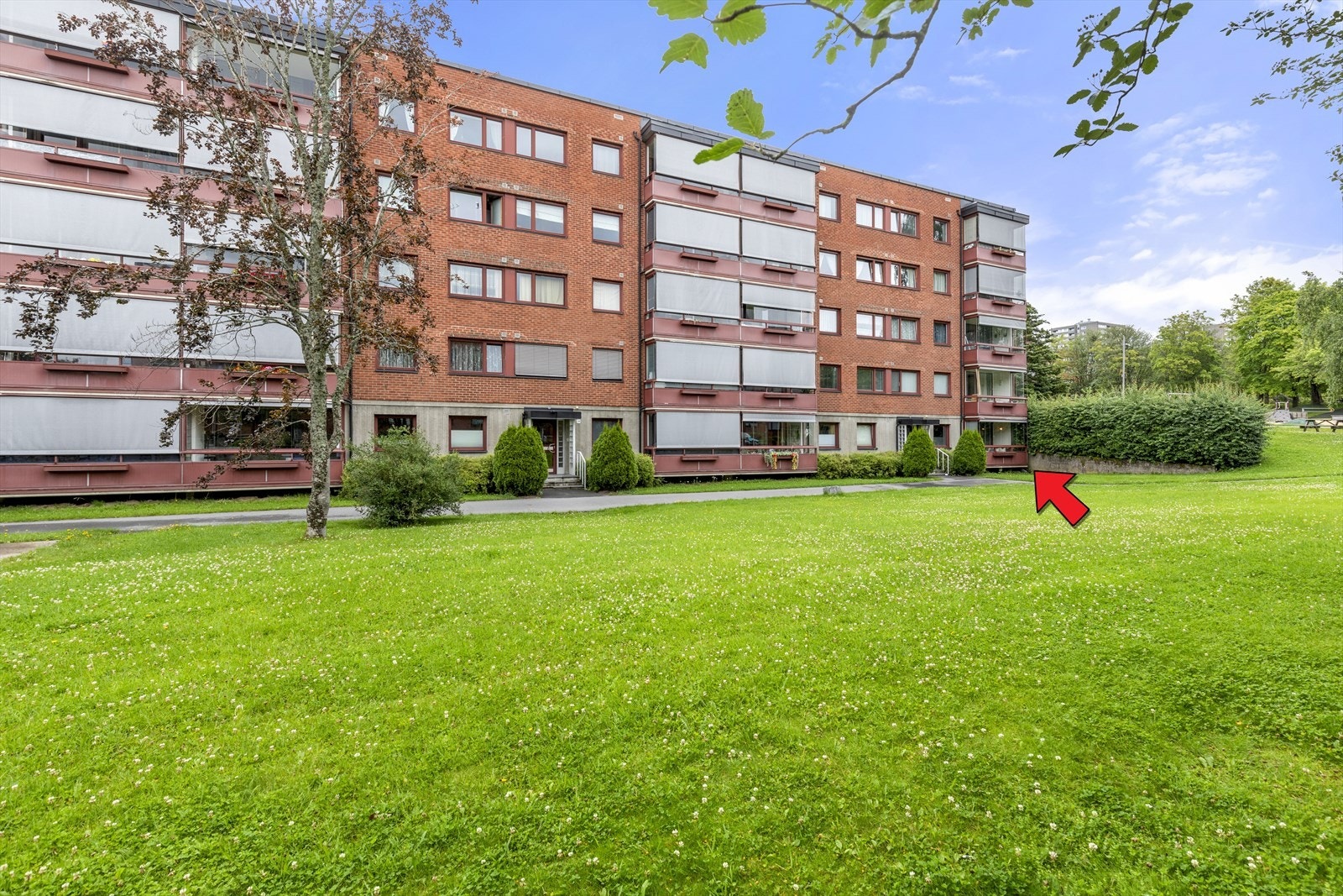 Fasade av boligblokken. Galleribilde