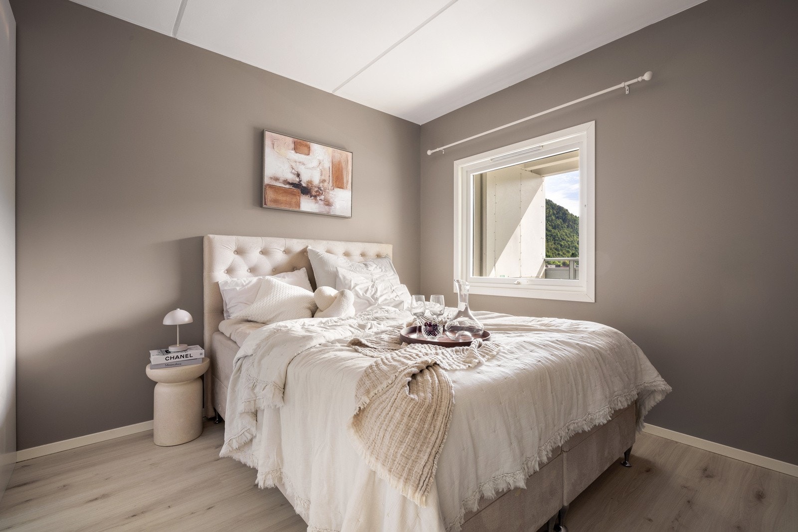 Meget romslig hovedsoverom på 13 kvm Galleribilde