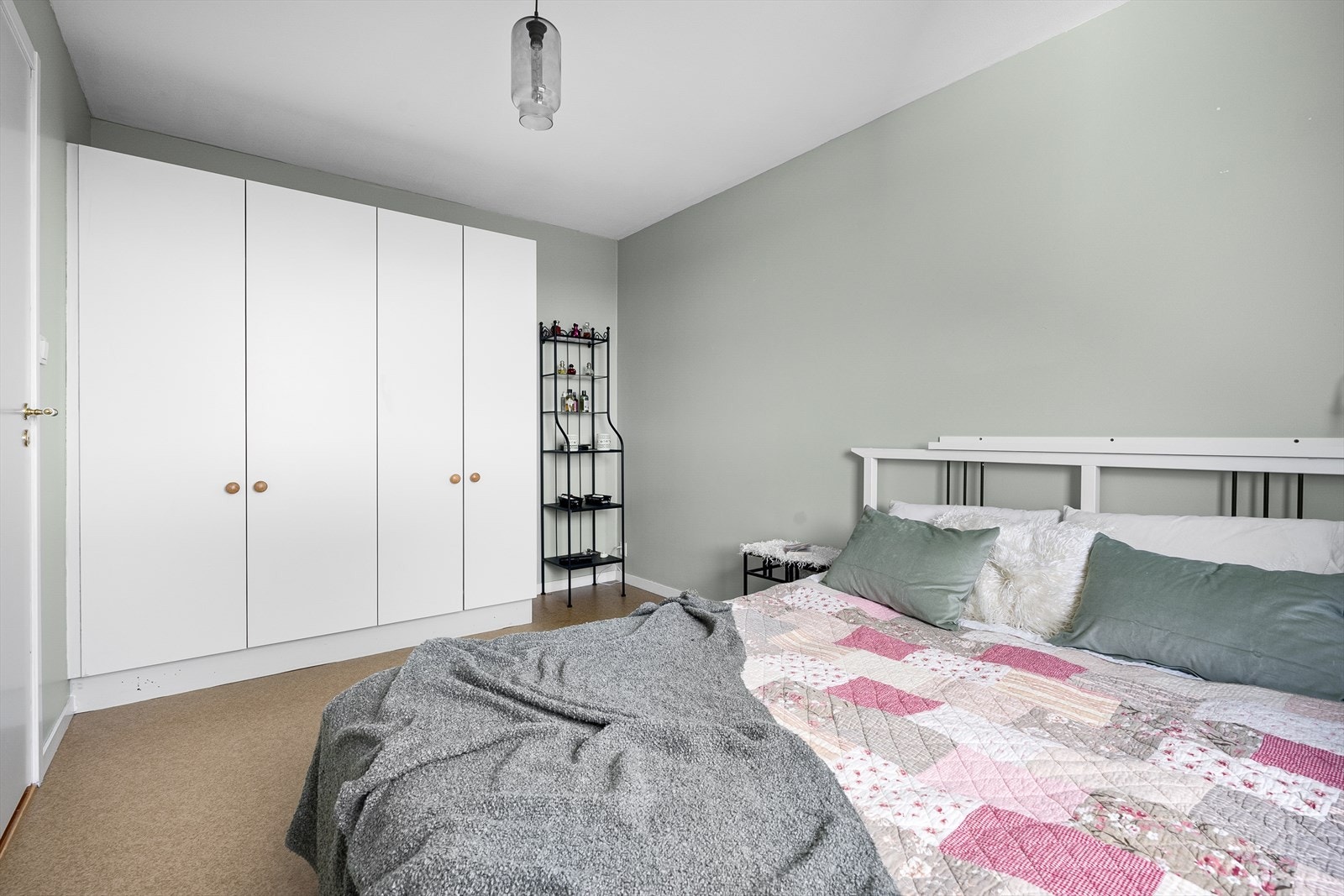 Rikelig med garderobeplass her også. Galleribilde