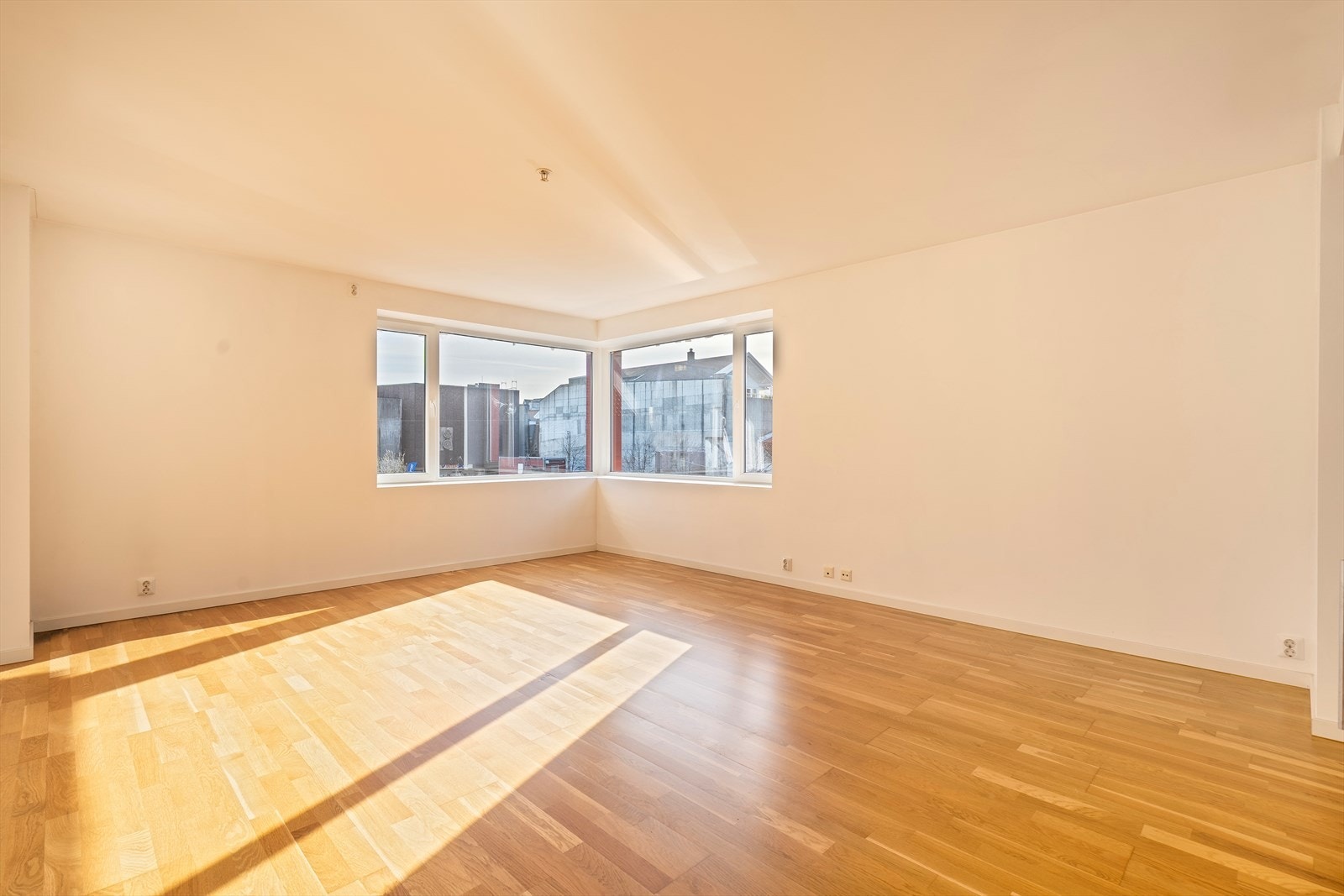 Godt lysinnslipp i stue Galleribilde