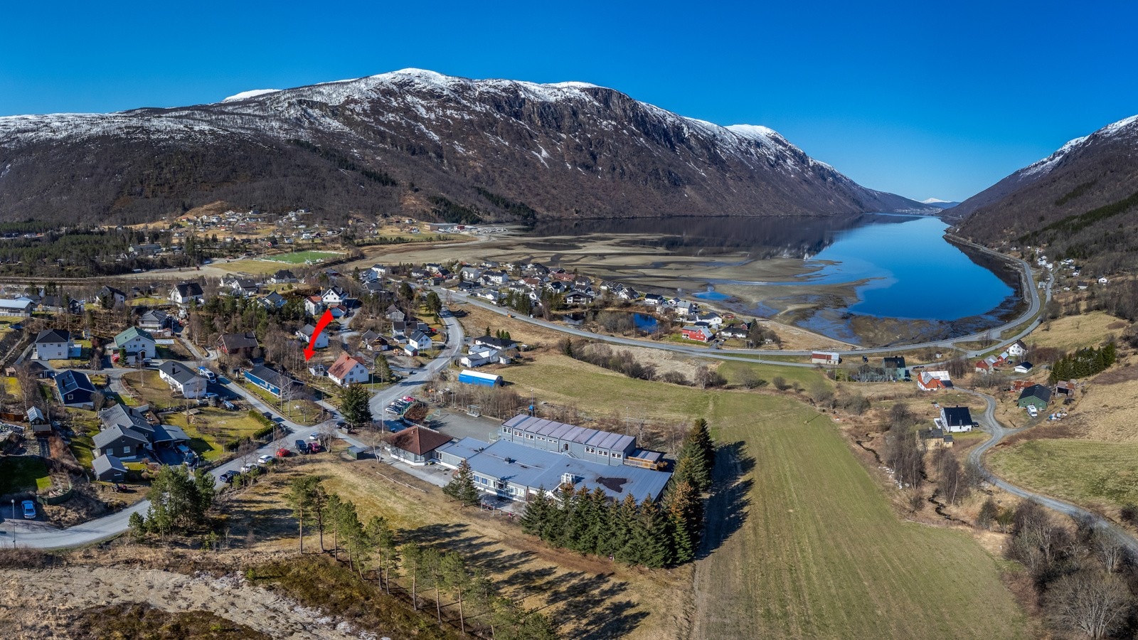 Tomt beliggende i vakre Beisfjorden! Galleribilde