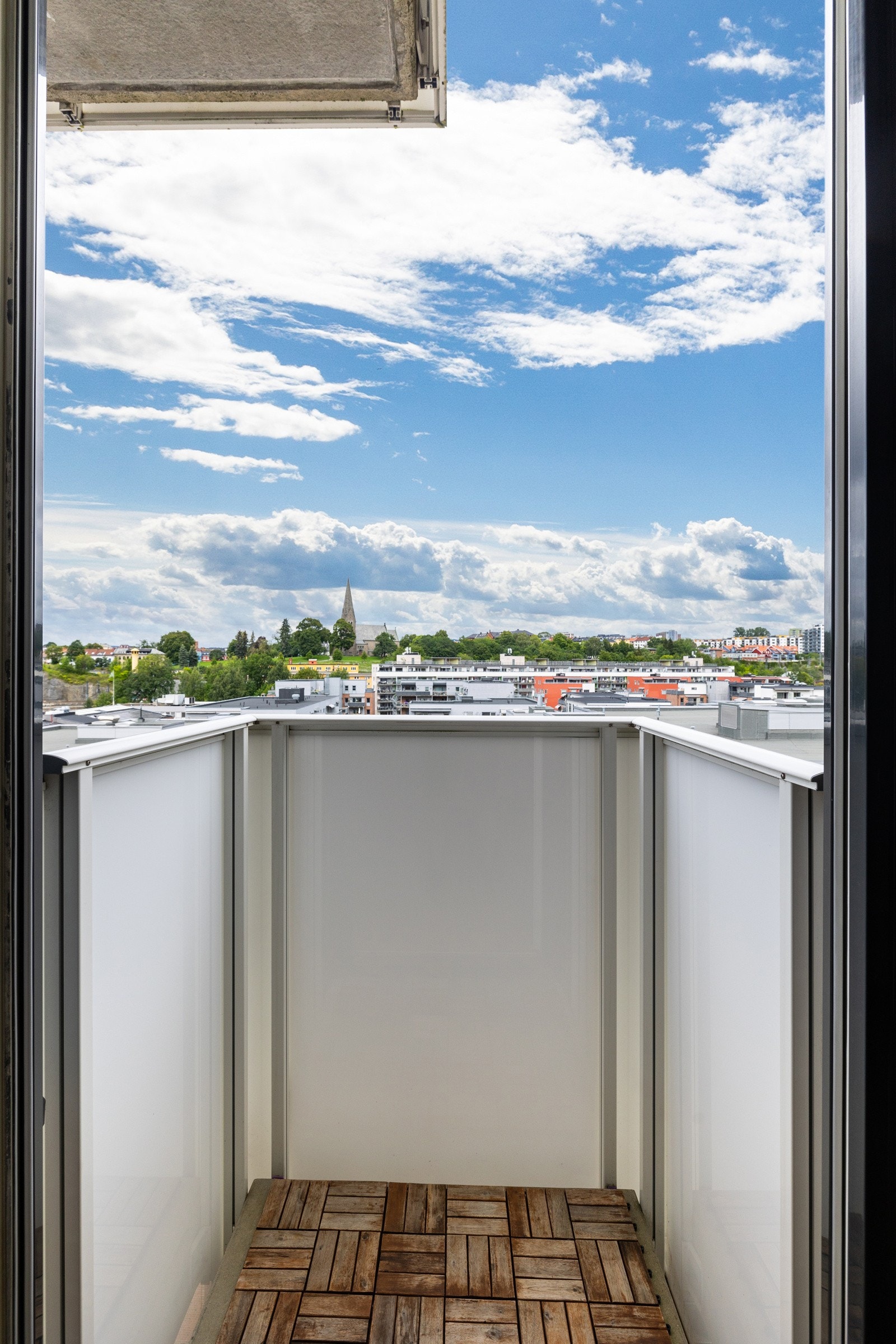 Fra soverommet er det en liten luftebalkong Galleribilde