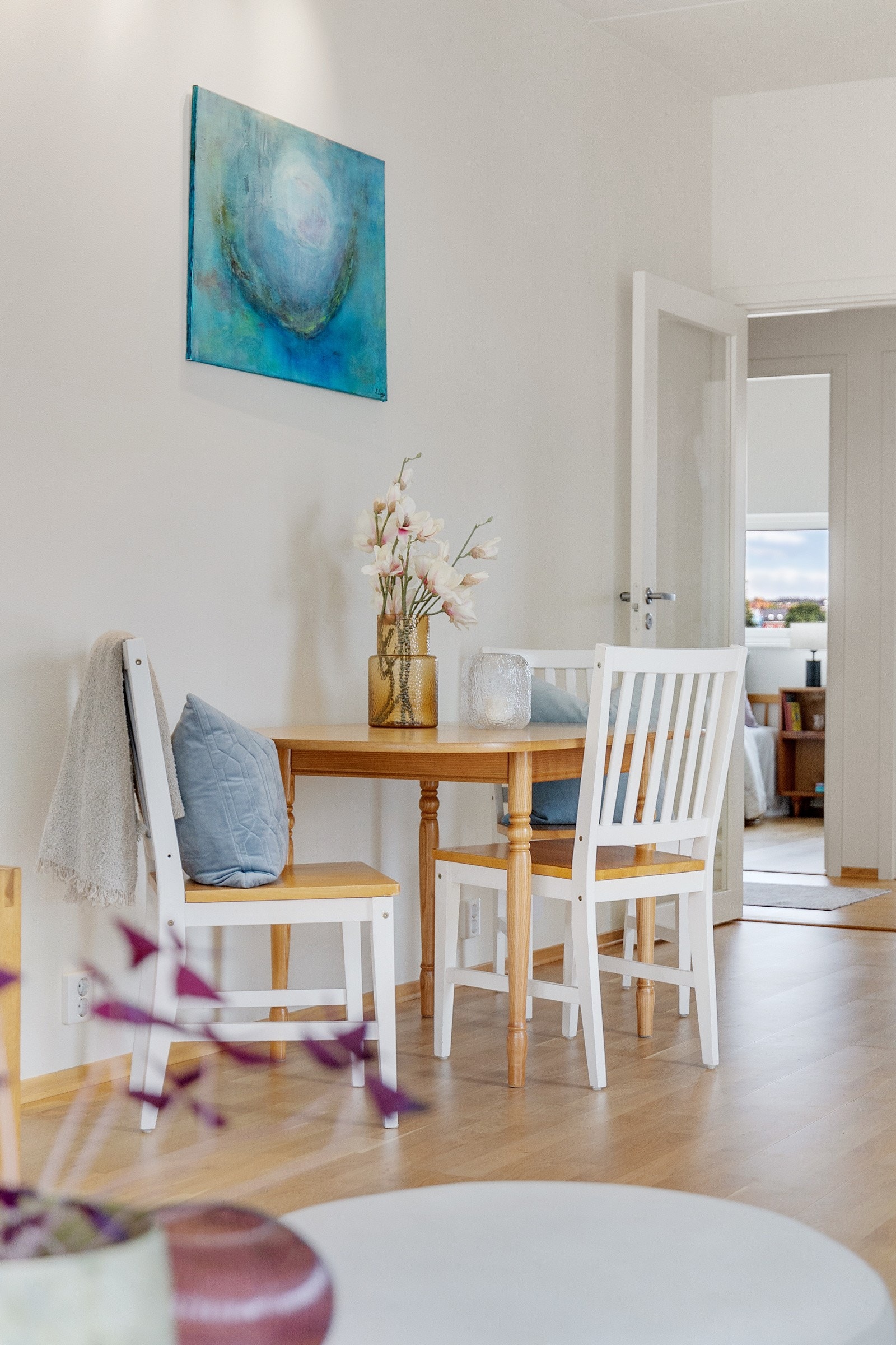 God plass til spisestuebord Galleribilde