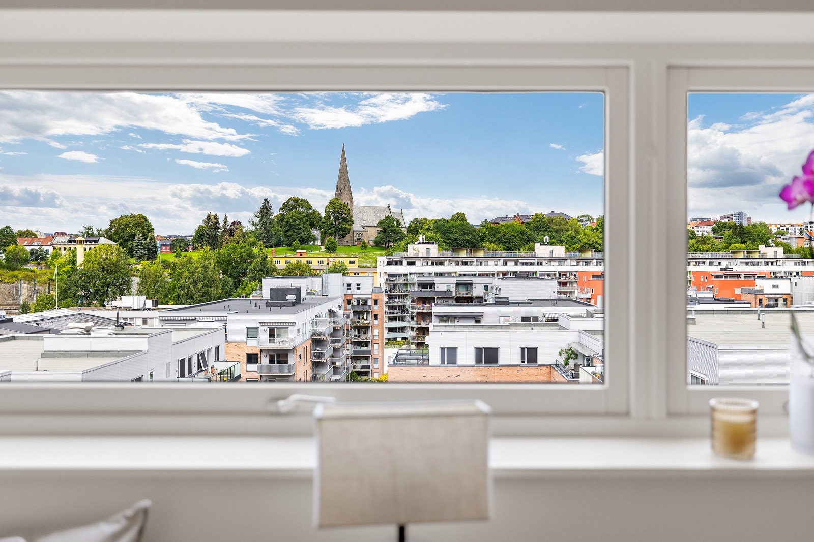 Flott utsyn til Vålerenga kirke Galleribilde