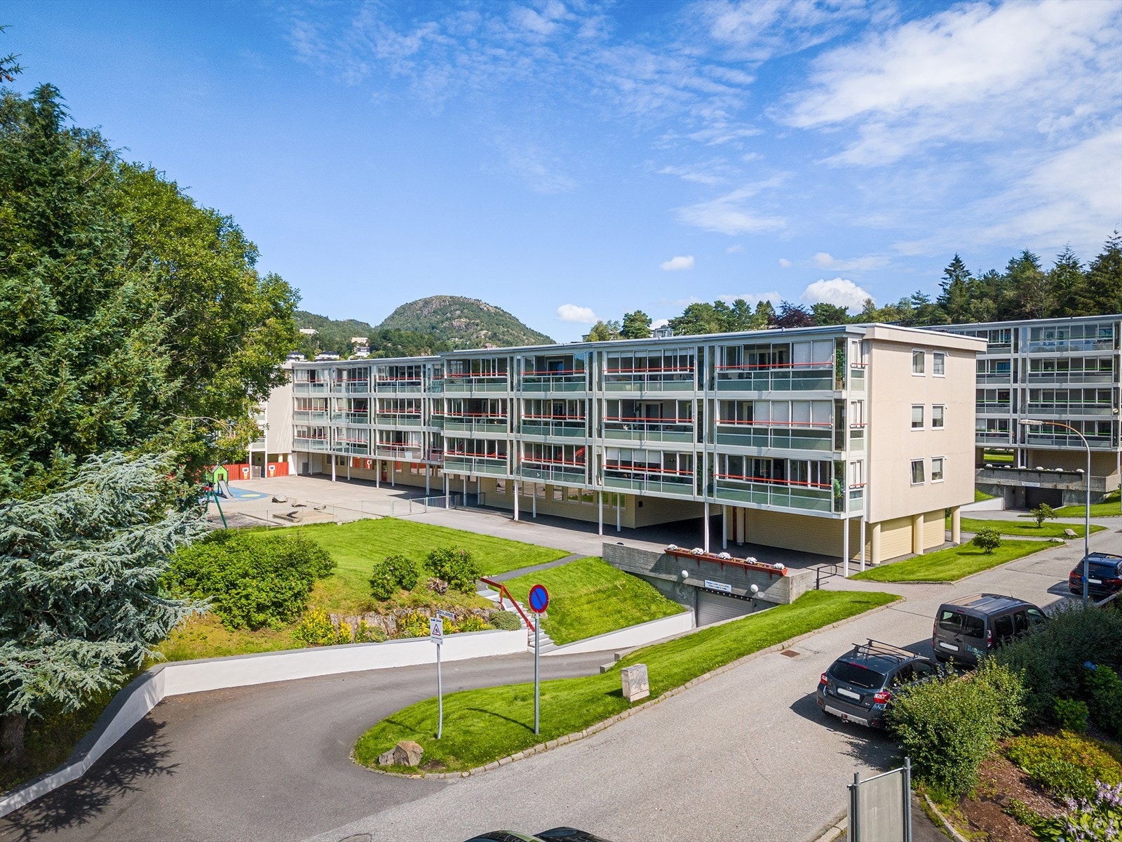 Leiligheten har en meget fint og sentral beliggenhet i Fyllingsdalen. Galleribilde