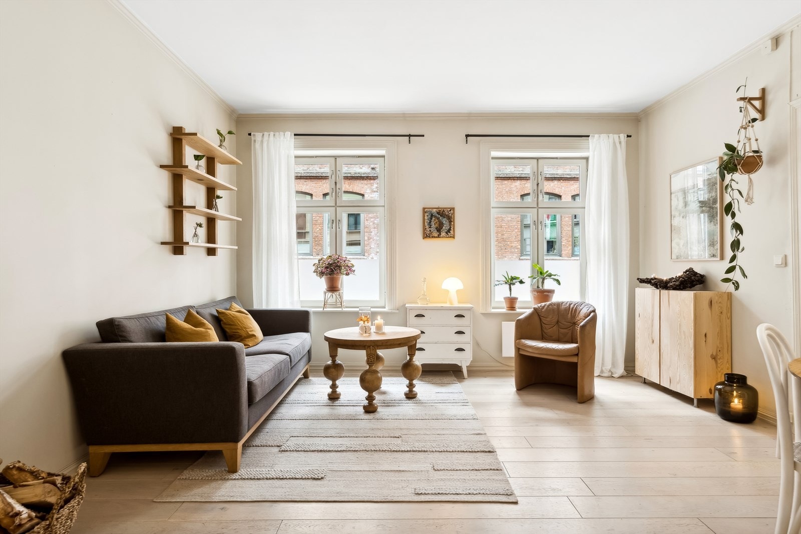 En sjarmerende perle beliggende i rolig sidegate i koselige Gamlebyen! Galleribilde