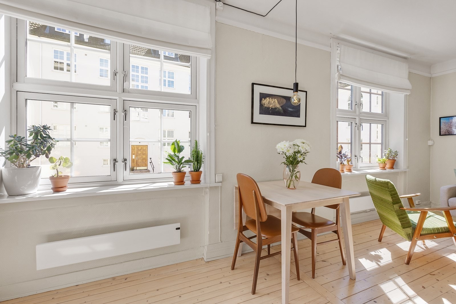 Høy førsteetasje hindrer sjenerende innsyn. Galleribilde