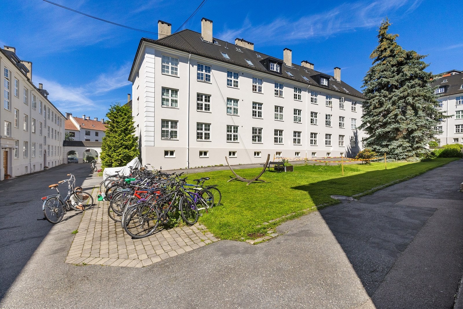 Leiligheten har god beliggenhet på Rosenhoff! Galleribilde