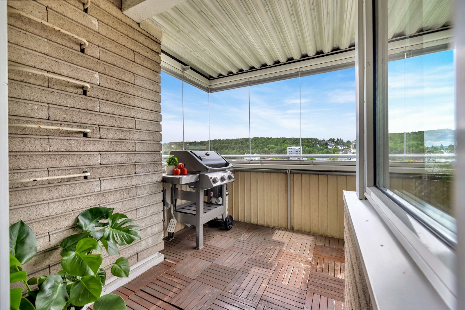 Solrik, romslig balkong på ca. 8 kvm. Galleribilde