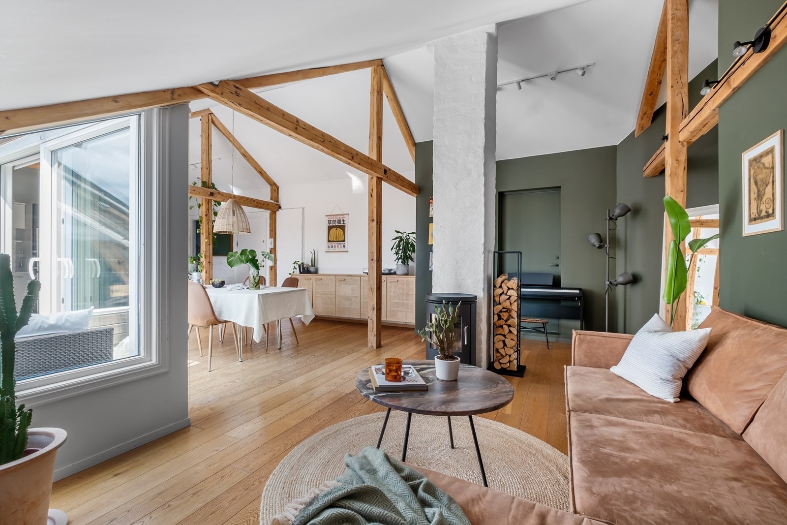 Leiligheten er vesentlig oppgradert de siste årene og holder en gjennomgående høy standard. Galleribilde