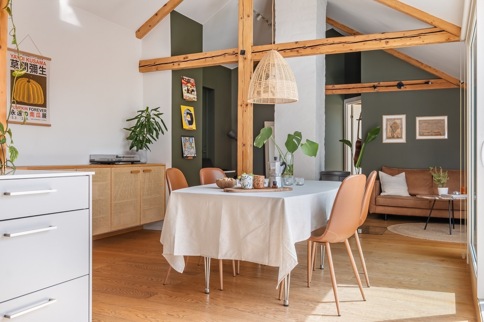 God plass til spisebord. Galleribilde