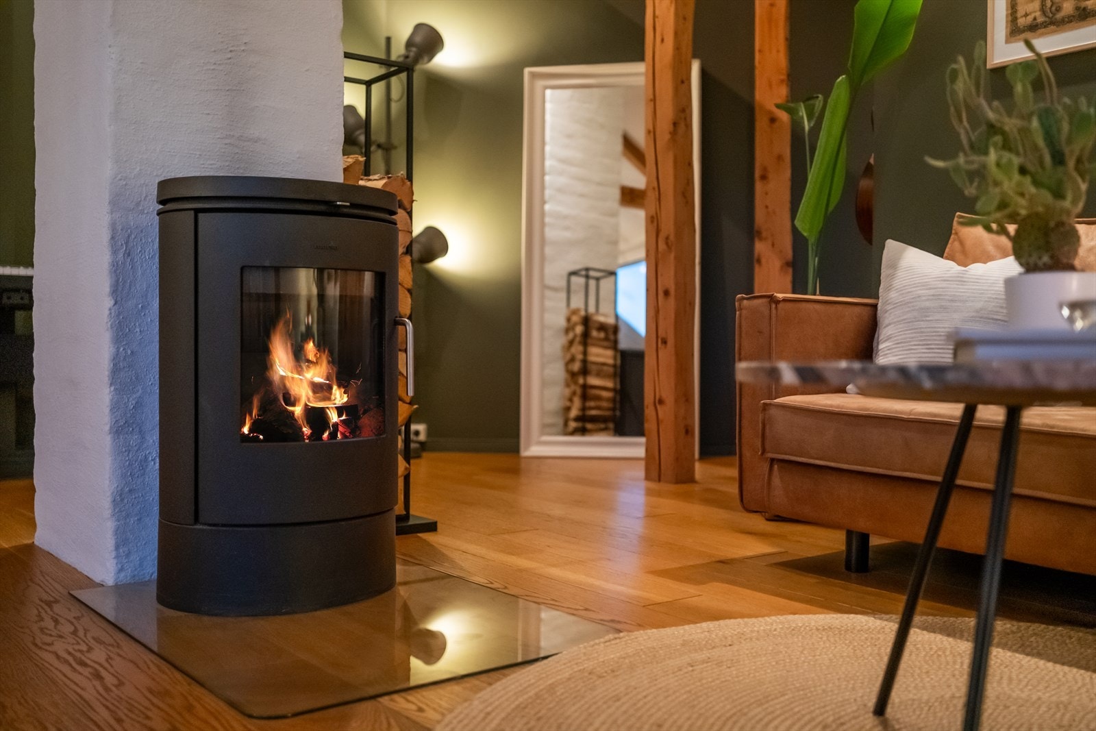 Peisen sikrer god varme på kalde høst- og vinterkvelder. Galleribilde